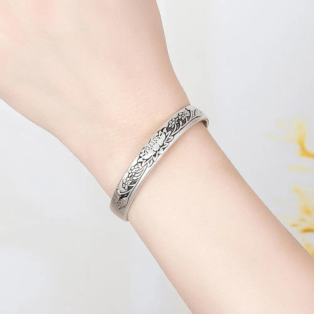 Elegant 925 Sterling Silver Round Bracelet Bangle - Trendy and Simple Design for Women's Jewelry Gift